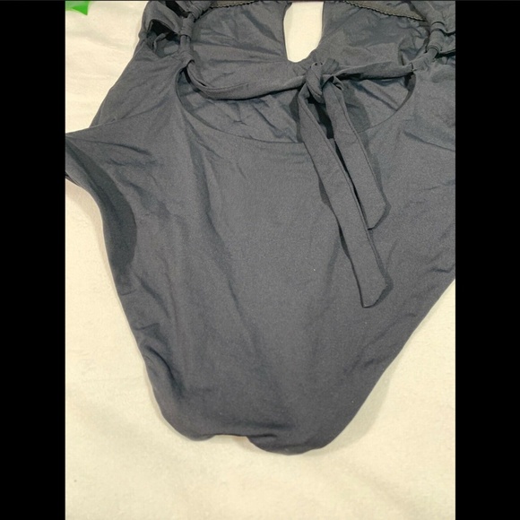 NEW $118 BECCA Split Strap Tie Back One-Piece Swimsuit in Black [ Small ]‎ - Picture 7 of 8